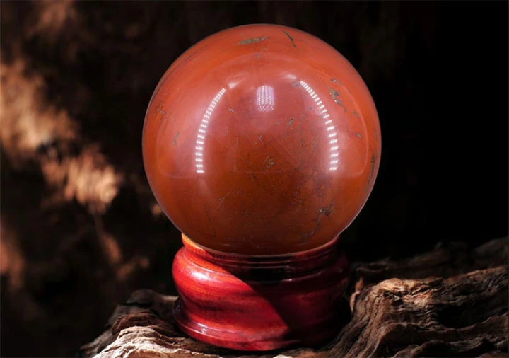 Quả Cầu Ngọc Bích (Jasper) Đỏ
